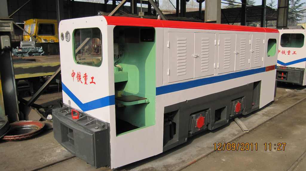 中鐵動力礦用機車 礦用防爆牽引機車 礦用牽引機車 工礦機車廠家