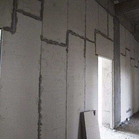 聯益輕質隔墻板批發 建筑工地采用隔斷墻體材料 水泥復合墻板直銷價格